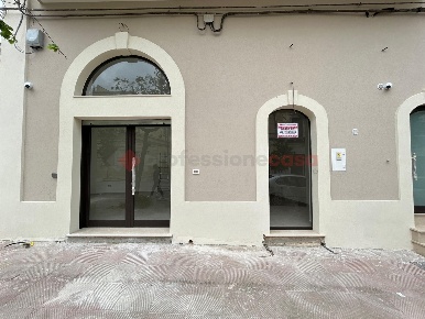 Foto Ufficio in Via Ennio 186, Grottaglie di 52 m² con 2 locali in affitto