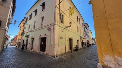 Foto Negozio in Corso Bruno Buozzi 26, Civita Castellana Centro di 100 m²