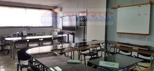 Foto Ufficio a Casoria Centro di 120 m² con 7 locali in affitto
