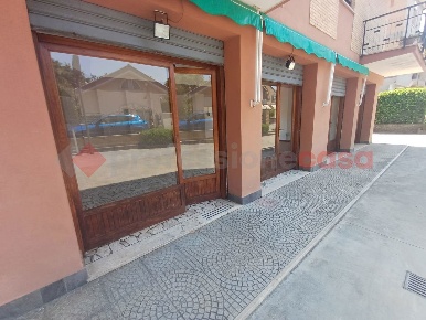 Foto Negozio in Via MARIA CIARDI SNC, Ceprano Centro di 110 m² con 2 locali