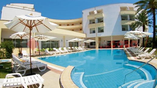 Foto Hotel in Via Del Lido 22, Policoro Centro di 6800 m² in vendita