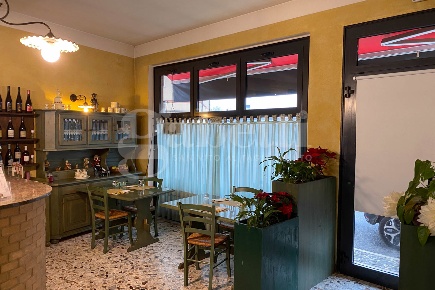 Foto Negozio in Via San Paolo 22, Morsano al Tagliamento Morsano di 114 m²