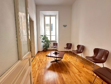 Foto Ufficio in Via Amendola snc, Imperia Oneglia di 140 m² con 5 locali