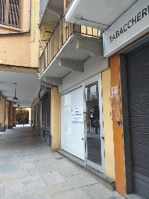 Foto Negozio in VIA VITTORIO EMANUELE 74, Ciriè Centro di 119 m² in affitto