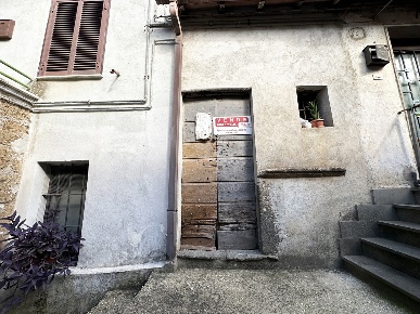Foto Magazzino in Via Del Forno Vecchio 5, Castel Sant'Elia Centro di 15 m²
