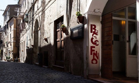 Foto Ristorante in Via Delle Palme 18, Civita Castellana Centro di 281 m²