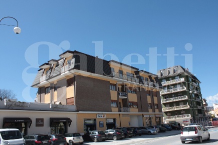 Foto Ufficio in Viale Di Pentri 38, Isernia Centro di 183 m² con 4 locali