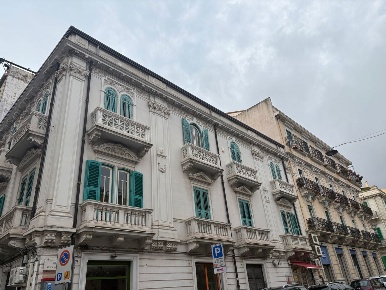 Foto Negozio in Via Nicola Fabrizi 105, Messina Battisti - Avignone