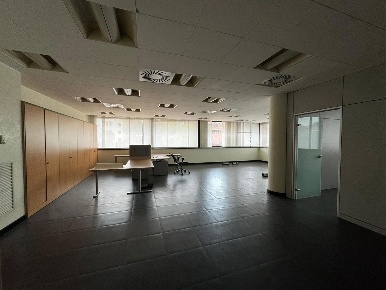 Foto Ufficio in Corso Italia 34, Legnano di 316 m² con 7 locali in vendita