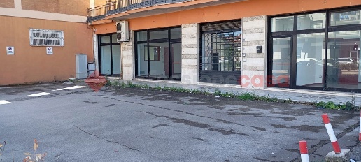 Foto Negozio in Via Marco Tullio Cicerone 1, Frosinone Madonna Della Neve
