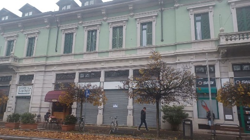 Foto Negozio in Viale COOPERAZIONE 41/43, Cusano Milanino di 90 m²