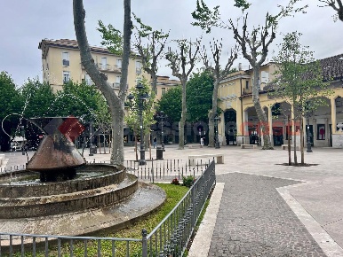 Foto Negozio in Corso nuova italia 23, Fiuggi di 160 m² in affitto