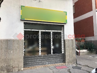 Foto Negozio in Via Leonardo da Vinci snc, Cassino Centro di 63 m²