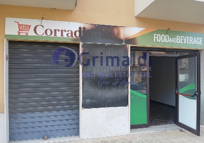 Foto Negozio in Via Corradino di Svevia 30, Bagheria Centro di 85 m²