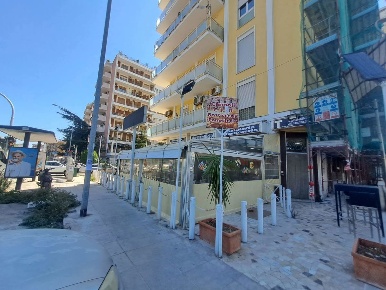 Foto Attività commerciale in Via Leonardo Da Vinci 312, Palermo di 130 m²