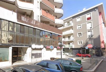 Foto Negozio in Via Orientale 35, Foggia di 60 m² in affitto