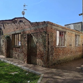 Foto Magazzino in Via ADRIA Via Bettola 0, Adria Centro di 140 m²