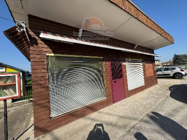 Foto Attività commerciale a Frassinelle Polesine Chiesa di 23 m² in affitto
