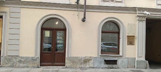 Foto Negozio in Via Della Rocca 34, Torino Via della Rocca di 40 m²