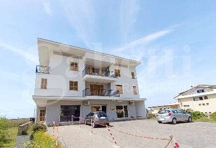 Foto Negozio in Corso Malta 38, Amantea Corica di 337 m² in vendita