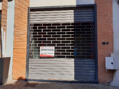 Foto Negozio in Via Campidoglio 92, Ceprano Centro di 60 m² in affitto