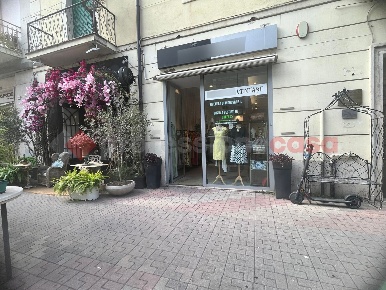 Foto Negozio in Corso della Repubblica 181, Cassino Centro di 60 m²