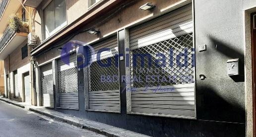 Foto Negozio in Via ANGIO' 20, Bagheria Centro di 95 m² con 1 locali