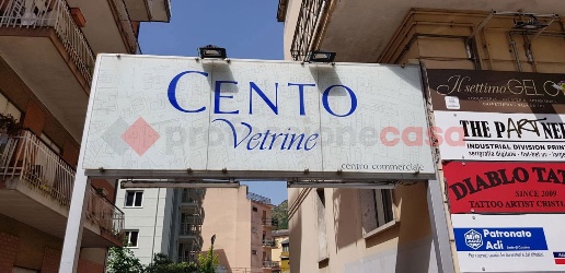 Foto Negozio in Viale Dante 138, Cassino Centro di 120 m² in affitto