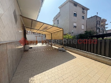 Foto Negozio in Via Maremmana inferiore 20, Guidonia Montecelio Villanova