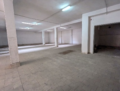 Foto Magazzino in ROMA, Caivano Centro di 421 m² con 1 locali in affitto