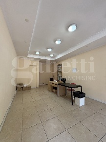 Foto Ufficio in Via Latina SNC, Colleferro Centro di 45 m² con 2 locali