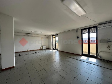 Foto Ufficio in Fratelli Lumiere, Arezzo Galvani - Praticci di 127 m²