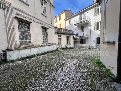 Foto Ufficio in Via Camillo Benso Conte di Cavour 17, Lecco Centro