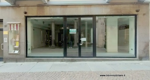 Foto Negozio in italia, Biella Centro Storico di 250 m² con 5 locali