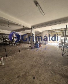 Foto Magazzino in Via FALCONE - MORVILLO 00, Bagheria Centro di 400 m²