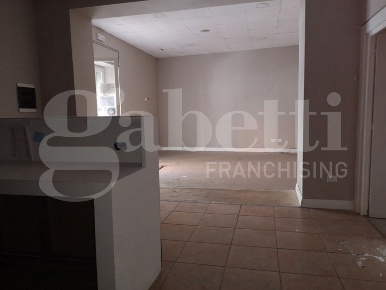 Foto Negozio in Corso timoleonte 1, Siracusa Gelone - Cadorna di 140 m²