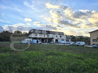 Foto Magazzino in Corso Risorgimento 35, Isernia Centro di 1000 m²