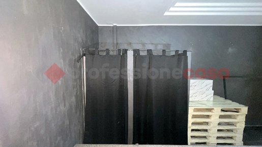 Foto Negozio in Via Roma 66, Portici di 43 m² con 1 locali in vendita