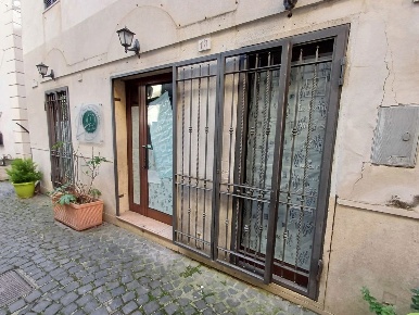 Foto Negozio in Corso Vittorio Emanuele 16, Ceprano Centro di 90 m²