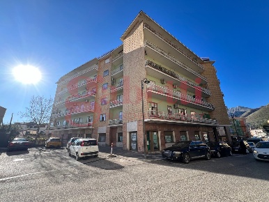 Foto Negozio in Corso Campano 21, Venafro Centro di 453 m² in vendita