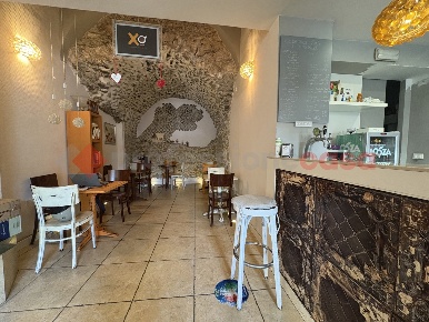 Foto Negozio in Piazza FONTANA VECCHIA 8, Terracina Centro Storico