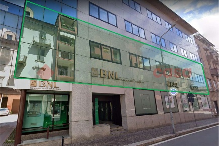 Foto Ufficio in De Amicis, Omegna Centro di 384 m² con 2 locali in vendita