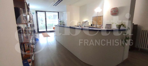 Foto Ufficio in vanvitelli, Macerata Centro di 200 m² in affitto
