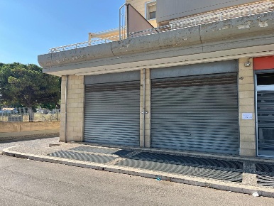 Foto Negozio in Europa, Bari San Paolo di 143 m² con 1 locali in affitto