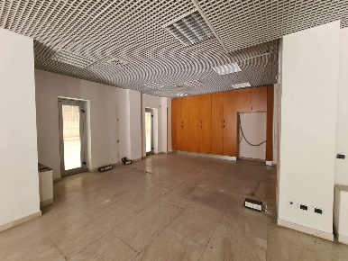 Foto Ufficio in Via Roma 9, Caltagirone Centro di 256 m² con 4 locali