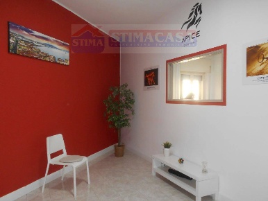 Foto Ufficio a Cardito Centro di 150 m² con 6 locali in affitto