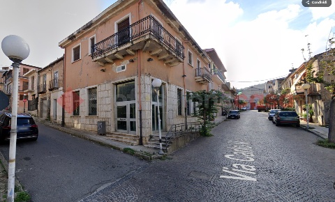 Foto Negozio in Via Taureana 21, Seminara di 260 m² con 5 locali in vendita