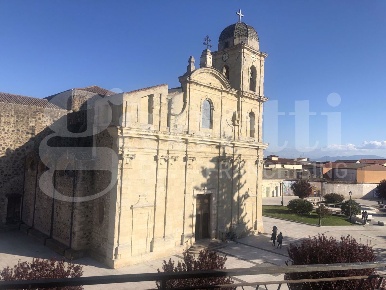 Foto Negozio in Via Porcella 101, Terralba Centro di 400 m² in vendita
