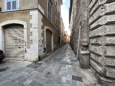 Foto Negozio in Via locale via Tre colonne 13, Terni Centro Storico