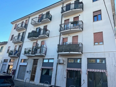 Foto Negozio in Via Giacomo Puccini 13, Peschiera Borromeo Mezzate